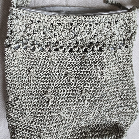 Carlo D'Santi Handmade Crochet Shoulder/Cross Body Bag -Sage Green- NWT. - Picture 7 of 7